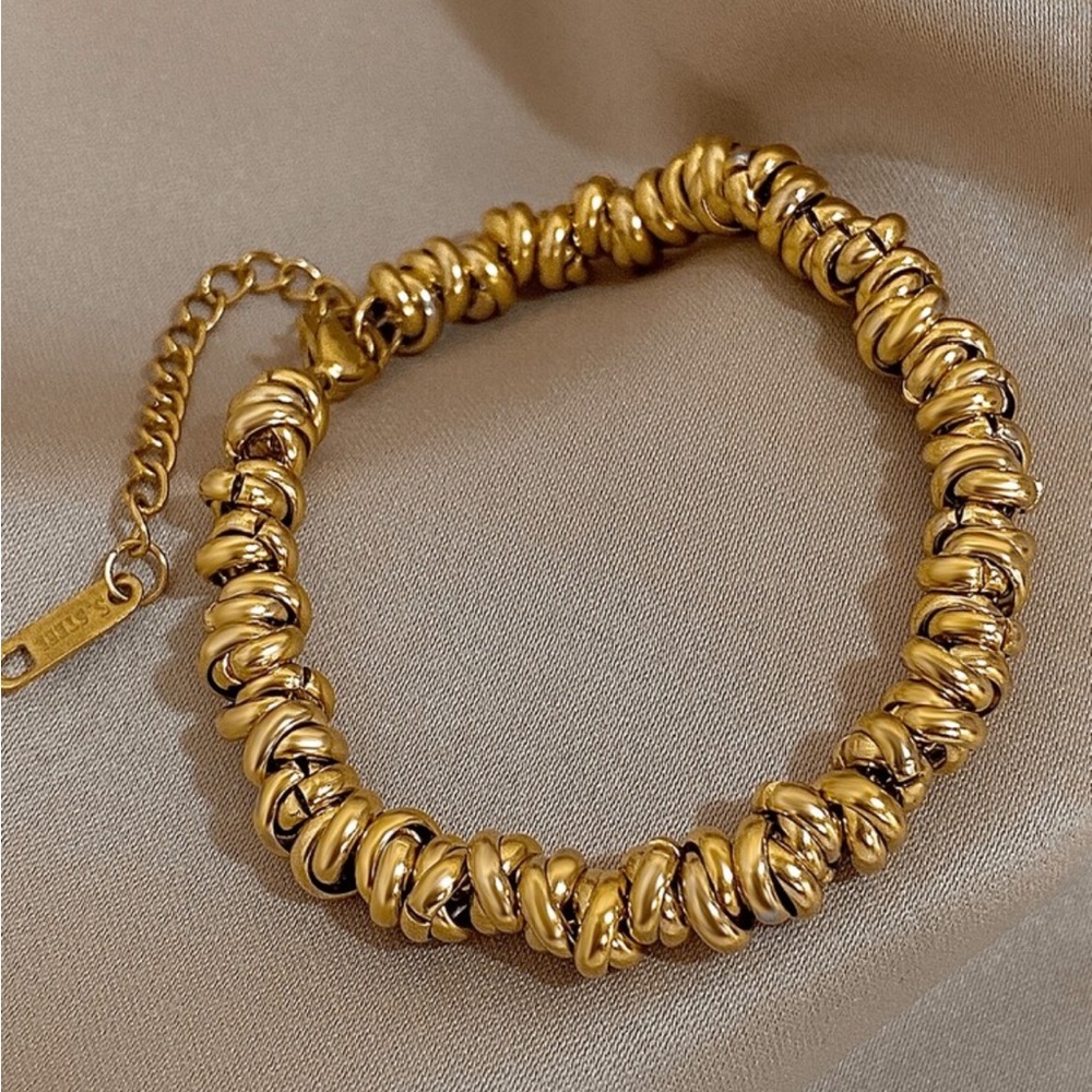 Elegant Gold-Tone Bracelet